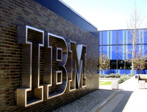 IBM ... تفتتح مكتب جديد لها في الكويت IBM ... تفتتح مكتب جديد لها في الكويت
